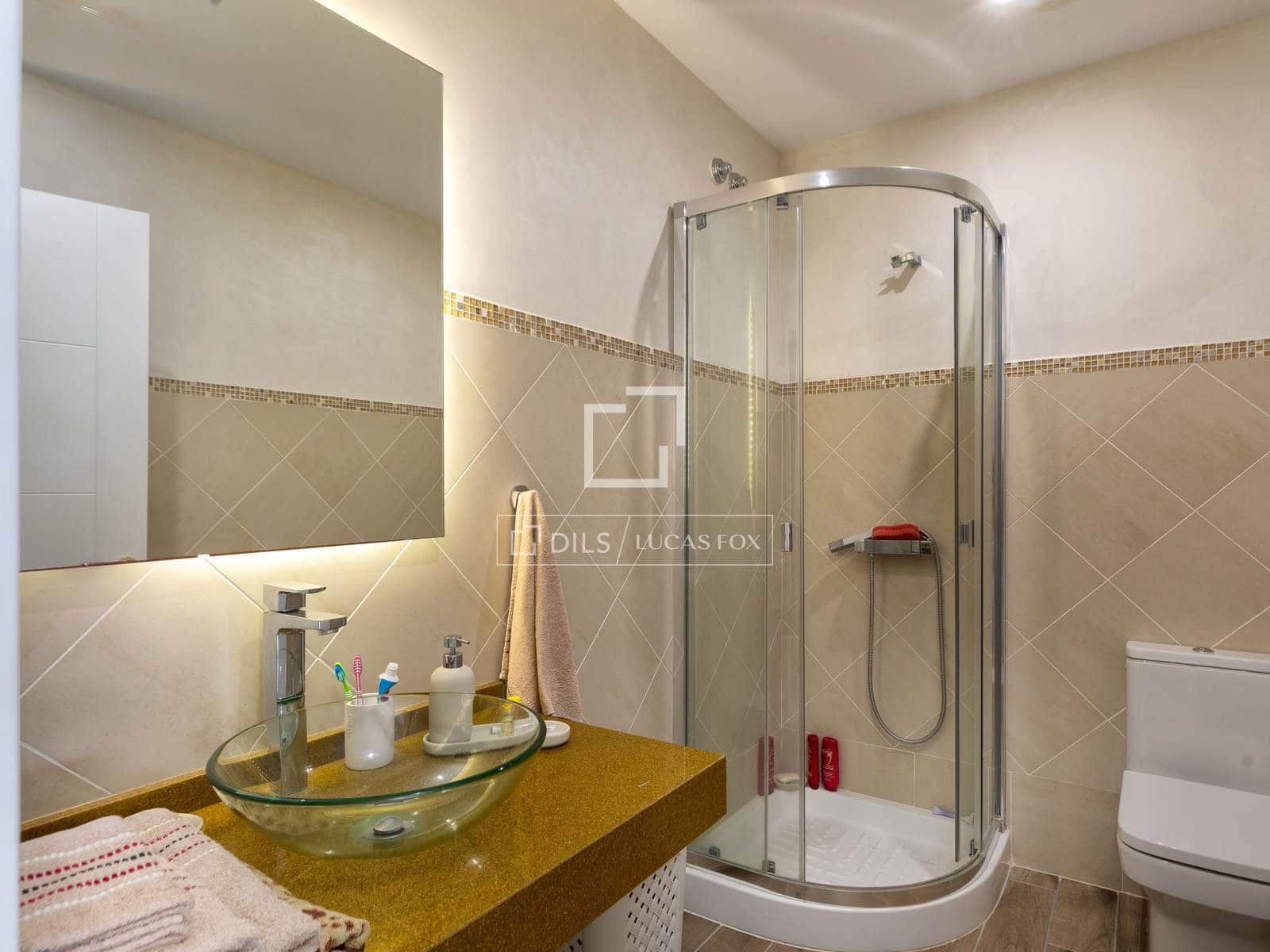 3 sypialnia Willa na sprzedaż w Lloret de Mar z basenem garażem - 690 000 € (Ref: 9628371)