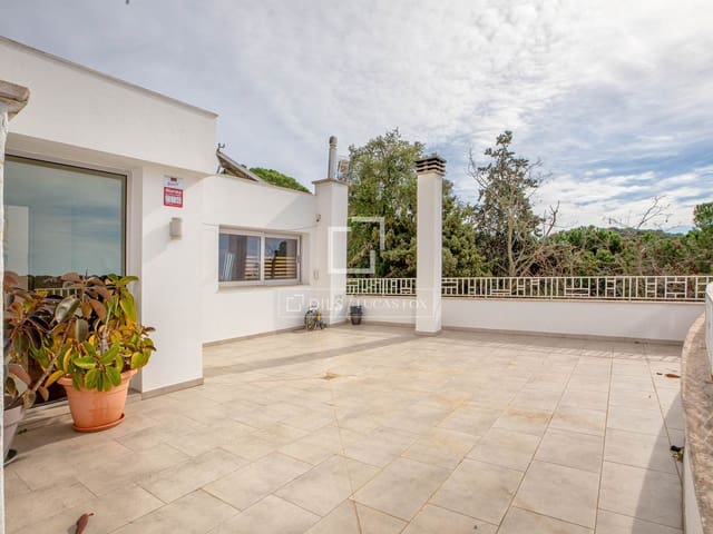 3 sypialnia Willa na sprzedaż w Lloret de Mar z basenem garażem - 690 000 € (Ref: 9628371)