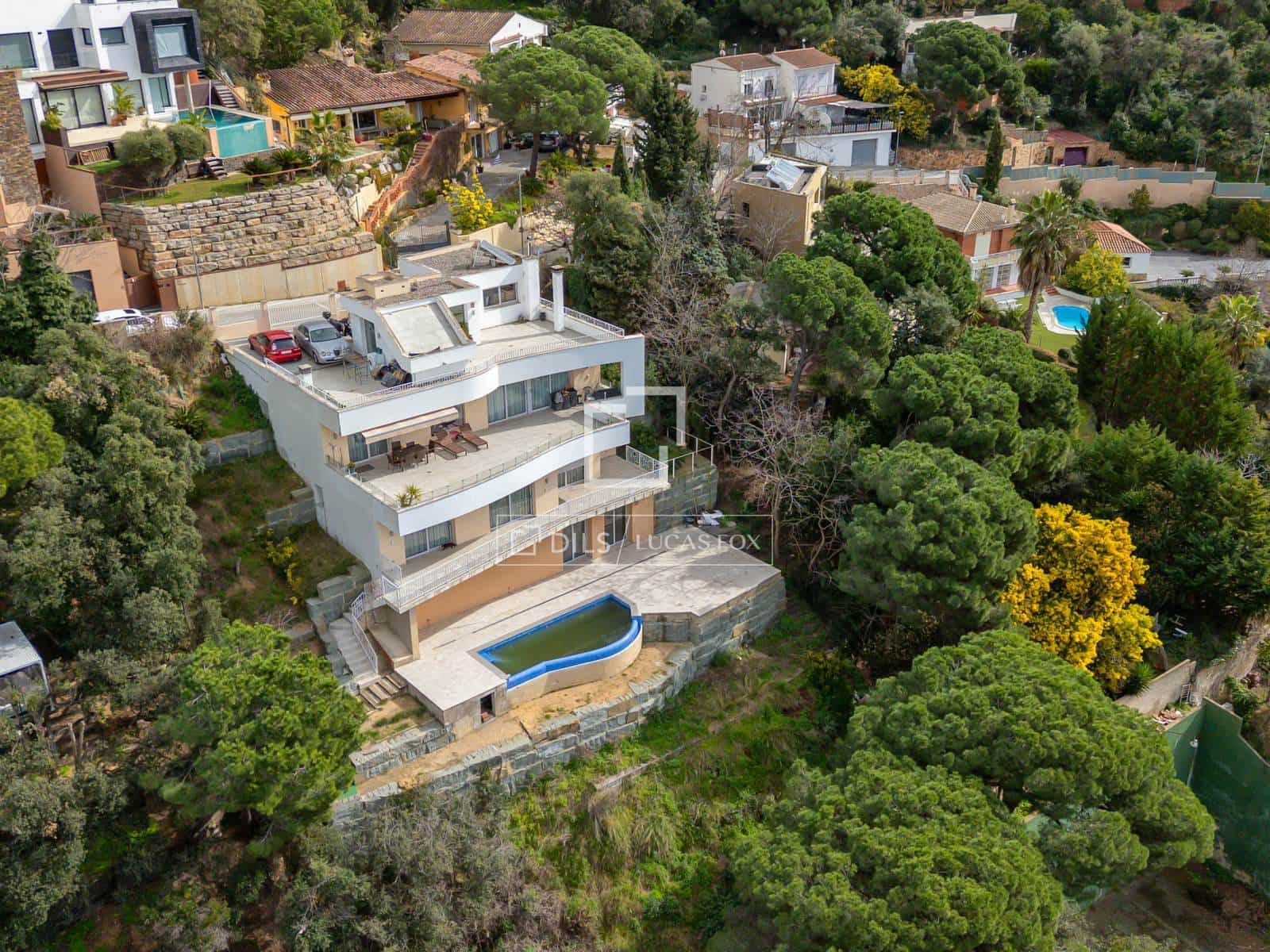 3 sypialnia Willa na sprzedaż w Lloret de Mar z basenem garażem - 690 000 € (Ref: 9628371)