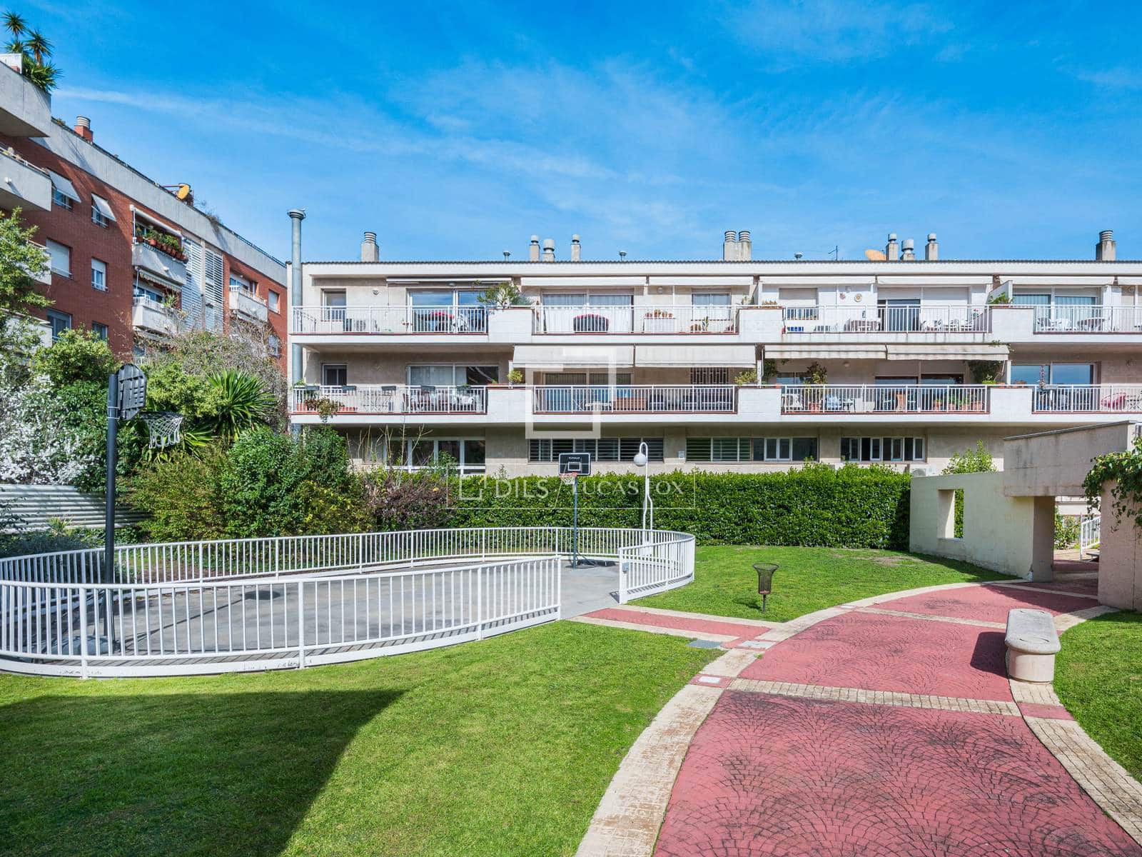 2 soveværelse Lejlighed til salg i Sant Cugat del Valles med swimmingpool garage - € 560.000 (Ref: 9629232)