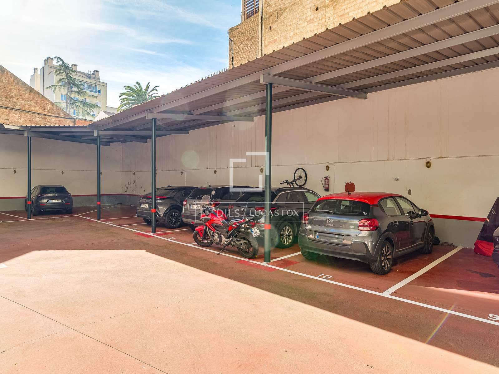 3 slaapkamer Appartement te koop in Barcelona stad met garage - € 795.000 (Ref: 9629233)