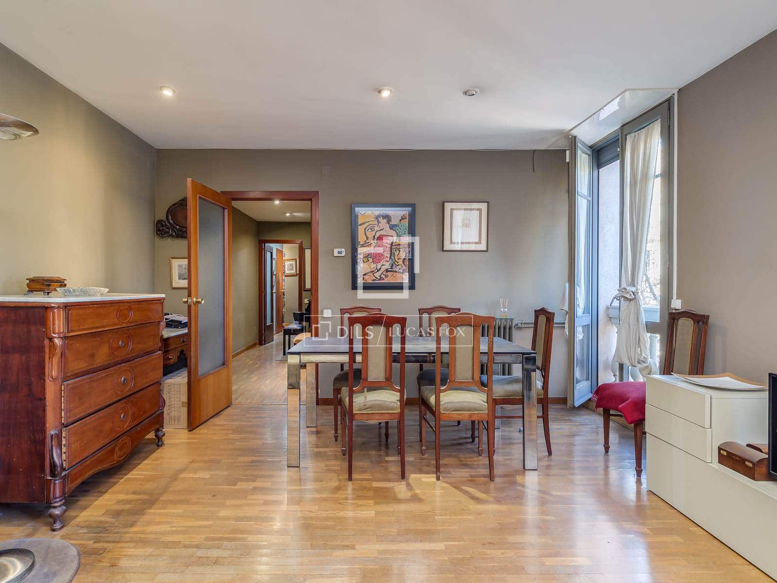 3 slaapkamer Appartement te koop in Barcelona stad met garage - € 795.000 (Ref: 9629233)