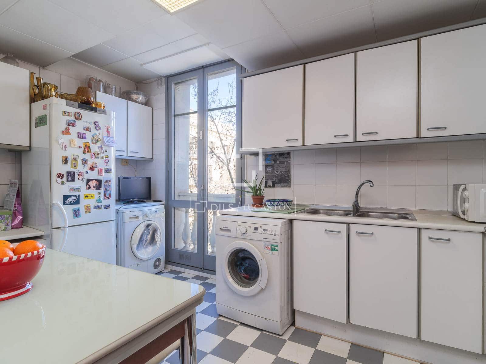 3 slaapkamer Appartement te koop in Barcelona stad met garage - € 795.000 (Ref: 9629233)