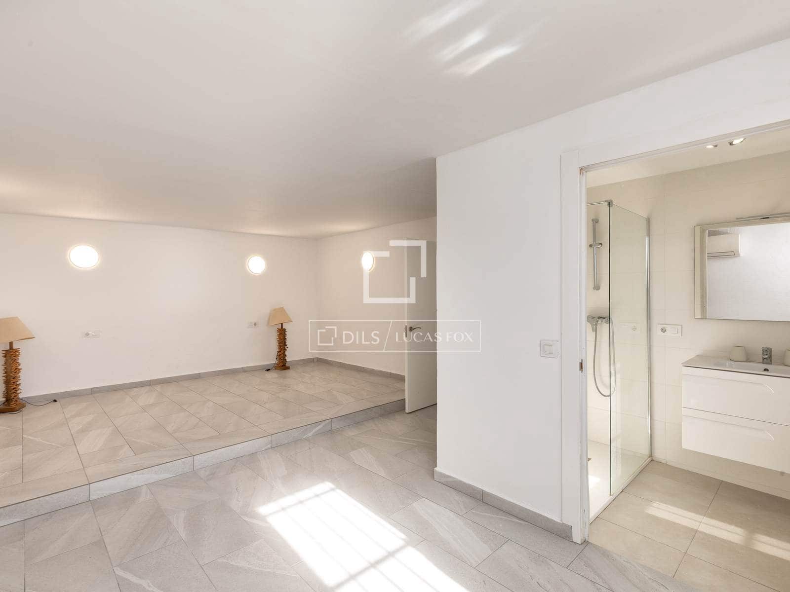 6 bedroom Villa for sale in Roses with pool garage - € 2,490,000 (Ref: 9630544)