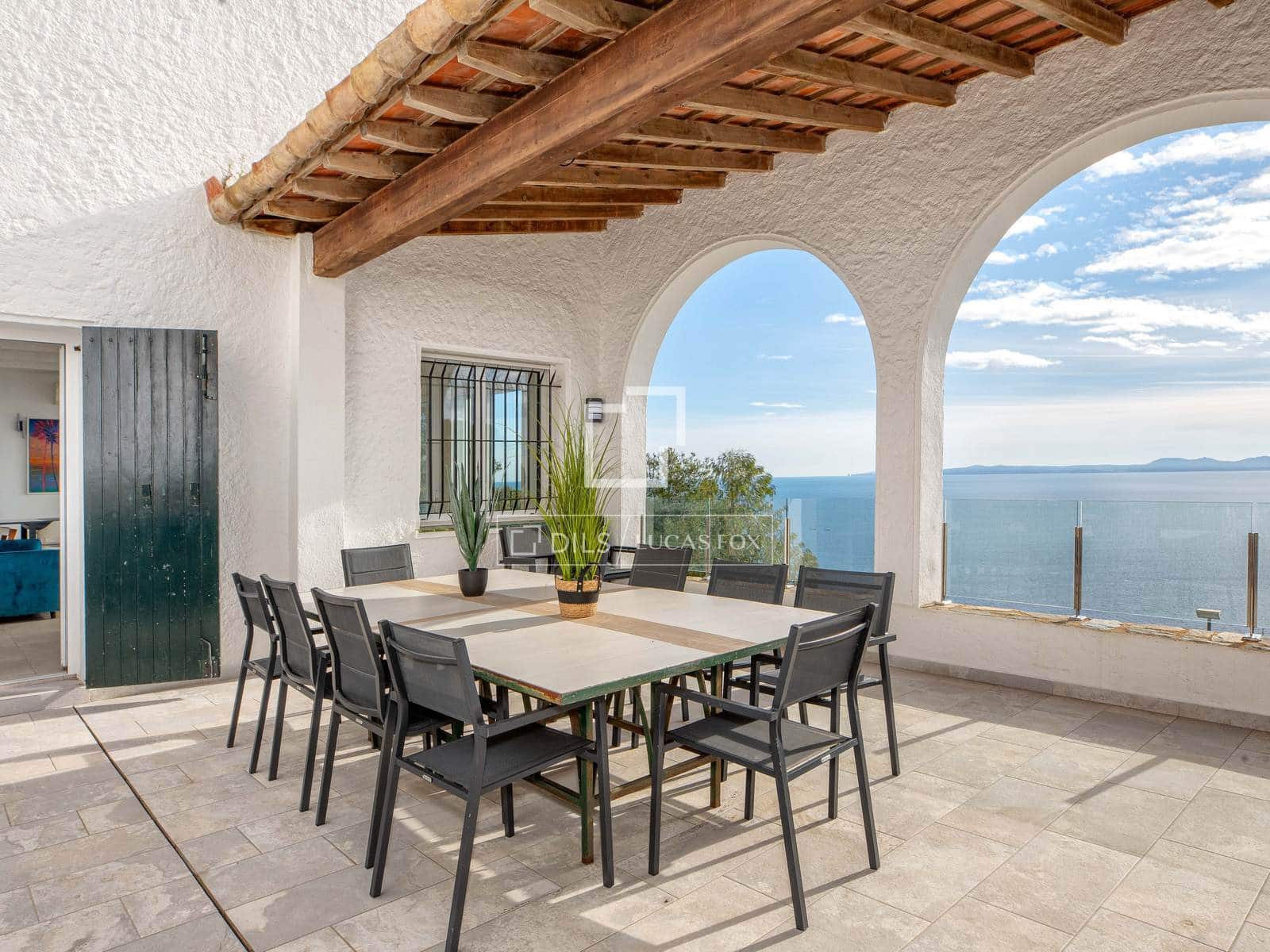 6 bedroom Villa for sale in Roses with pool garage - € 2,490,000 (Ref: 9630544)