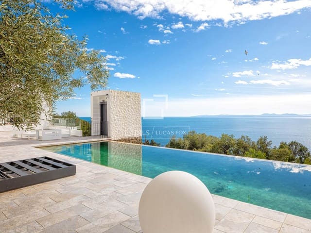 6 bedroom Villa for sale in Roses with pool garage - € 2,490,000 (Ref: 9630544)