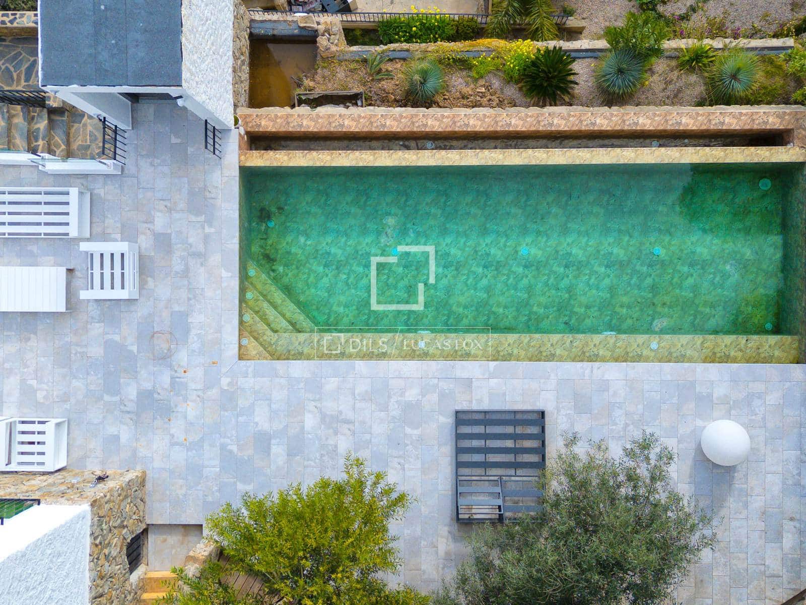 6 bedroom Villa for sale in Roses with pool garage - € 2,490,000 (Ref: 9630544)