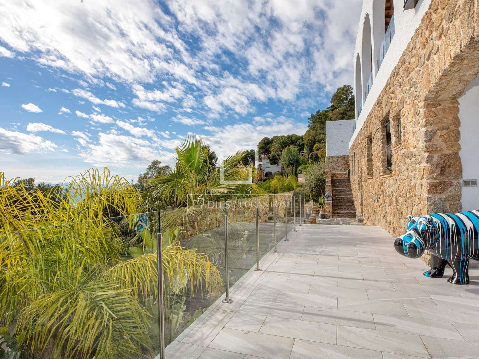 6 bedroom Villa for sale in Roses with pool garage - € 2,490,000 (Ref: 9630544)