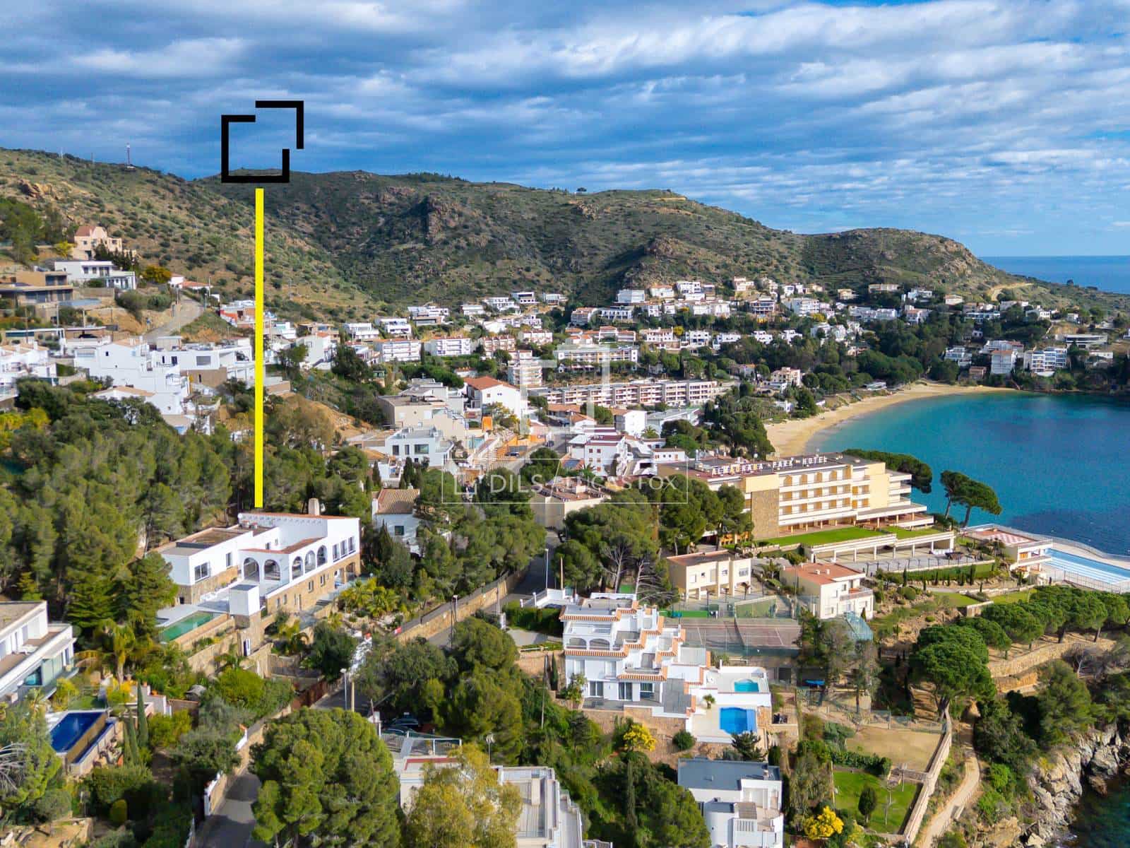 6 bedroom Villa for sale in Roses with pool garage - € 2,490,000 (Ref: 9630544)