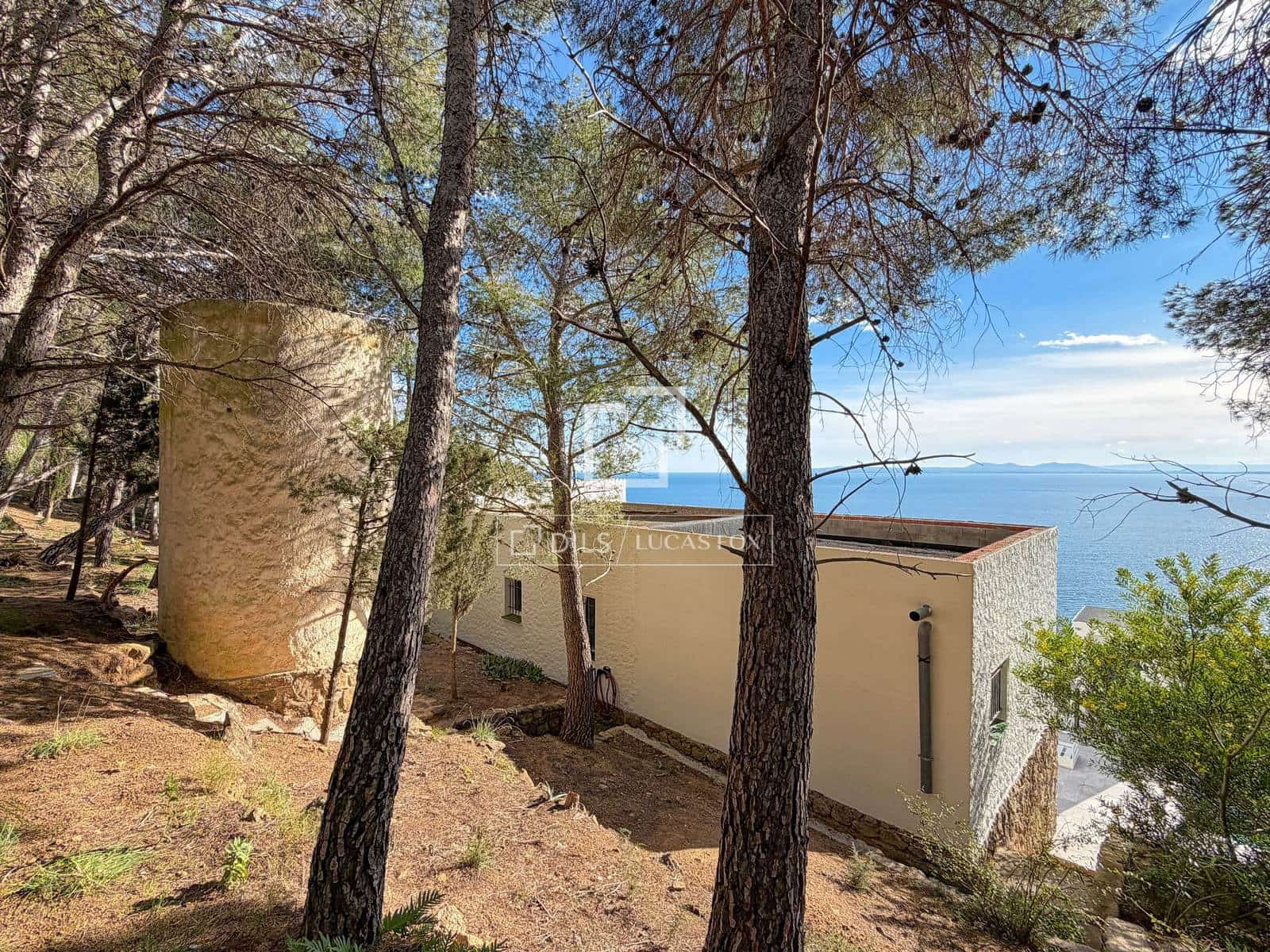 6 bedroom Villa for sale in Roses with pool garage - € 2,490,000 (Ref: 9630544)