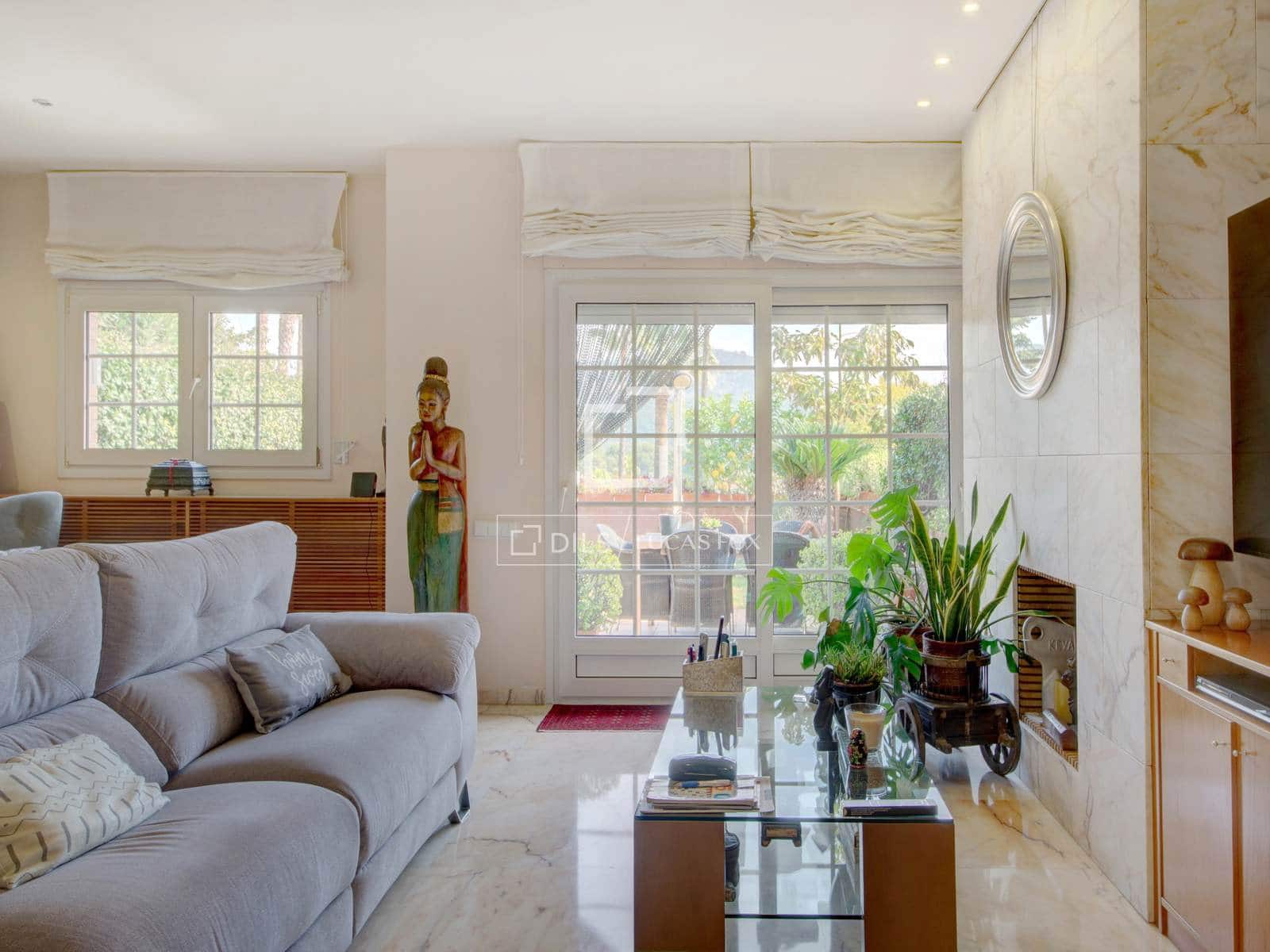 4 chambre Villa/Maison à vendre à Sant Just Desvern avec piscine garage - 1 290 000 € (Ref: 9630547)