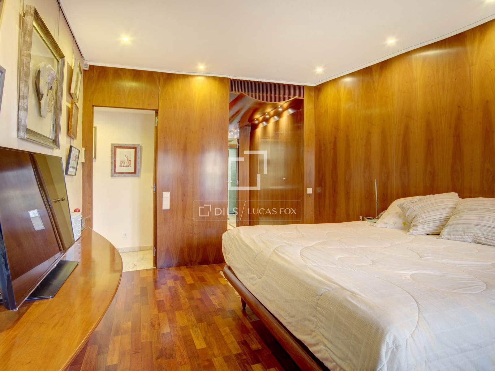 4 chambre Villa/Maison à vendre à Sant Just Desvern avec piscine garage - 1 290 000 € (Ref: 9630547)