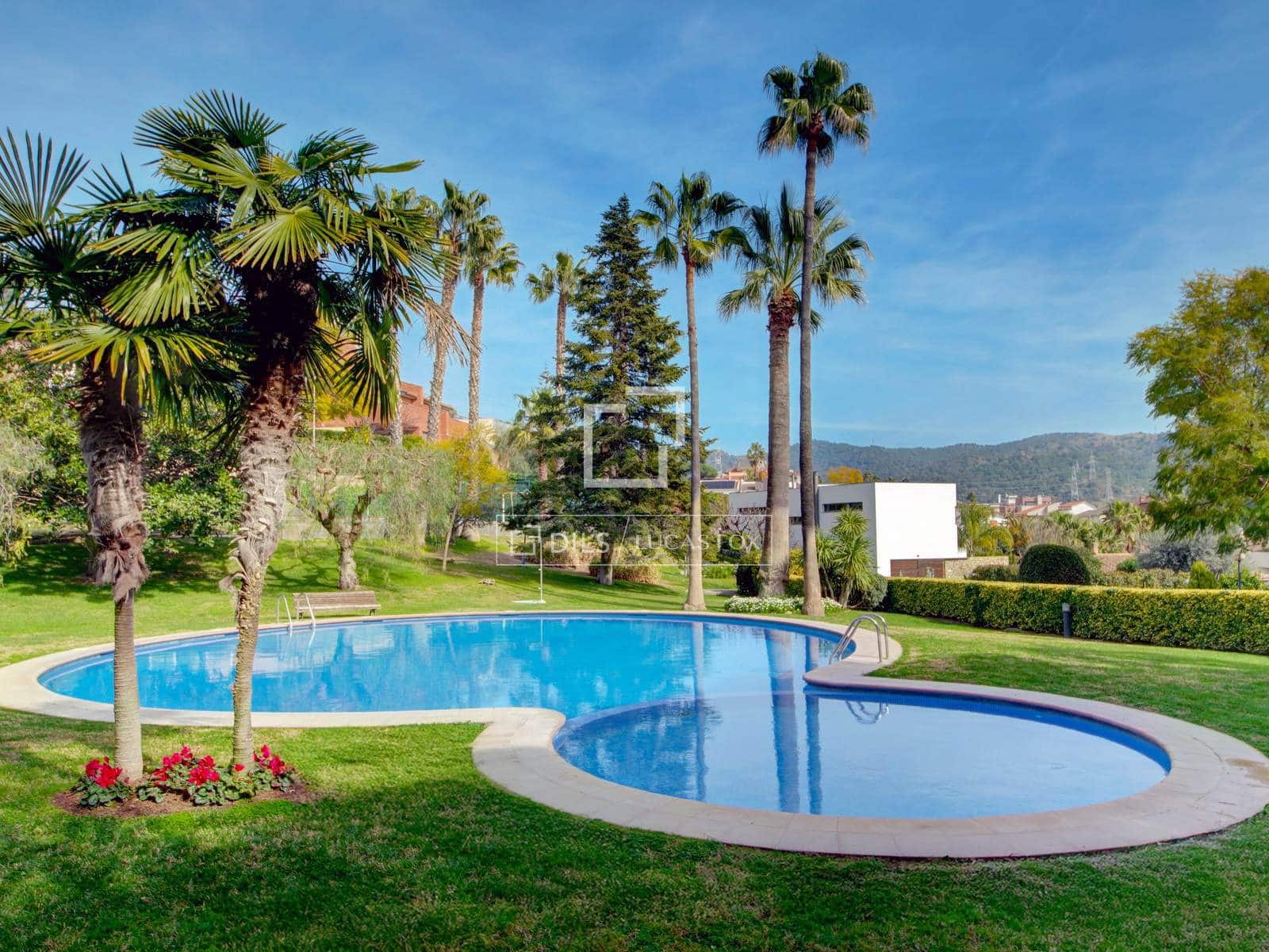 4 chambre Villa/Maison à vendre à Sant Just Desvern avec piscine garage - 1 290 000 € (Ref: 9630547)