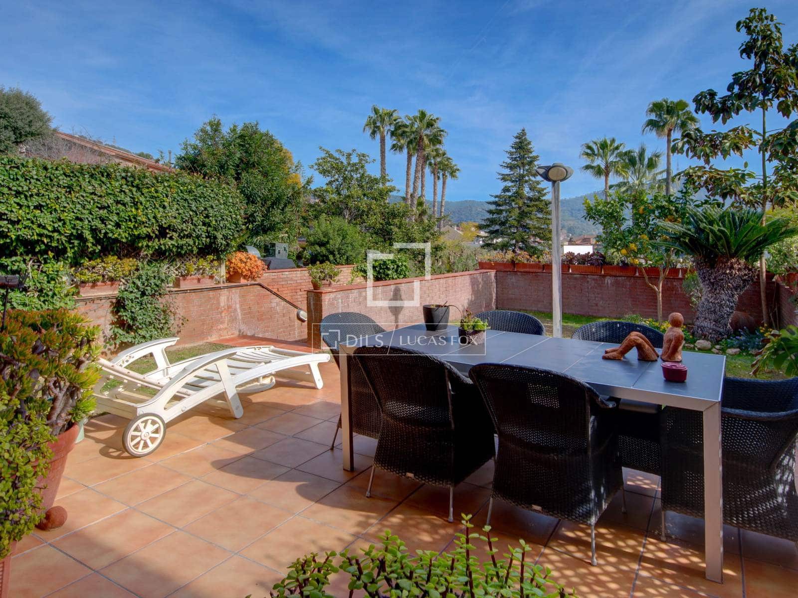 4 chambre Villa/Maison à vendre à Sant Just Desvern avec piscine garage - 1 290 000 € (Ref: 9630547)