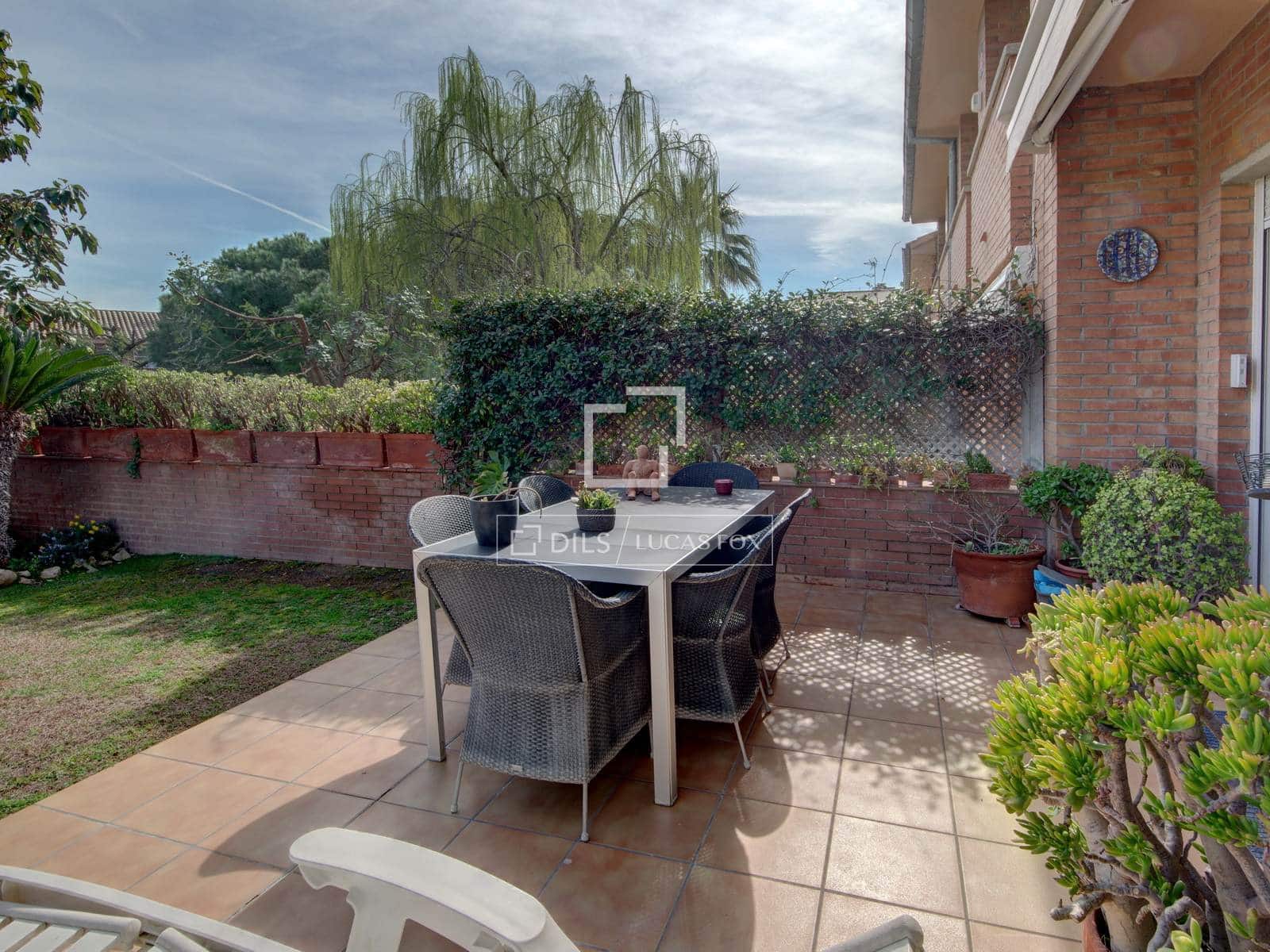 4 bedroom Villa for sale in Sant Just Desvern with pool garage - € 1,290,000 (Ref: 9630547)