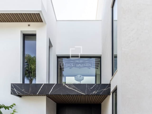 7 slaapkamer Villa te koop in El Paraiso, Estepona met zwembad - € 6.800.000 (Ref: 9631393)