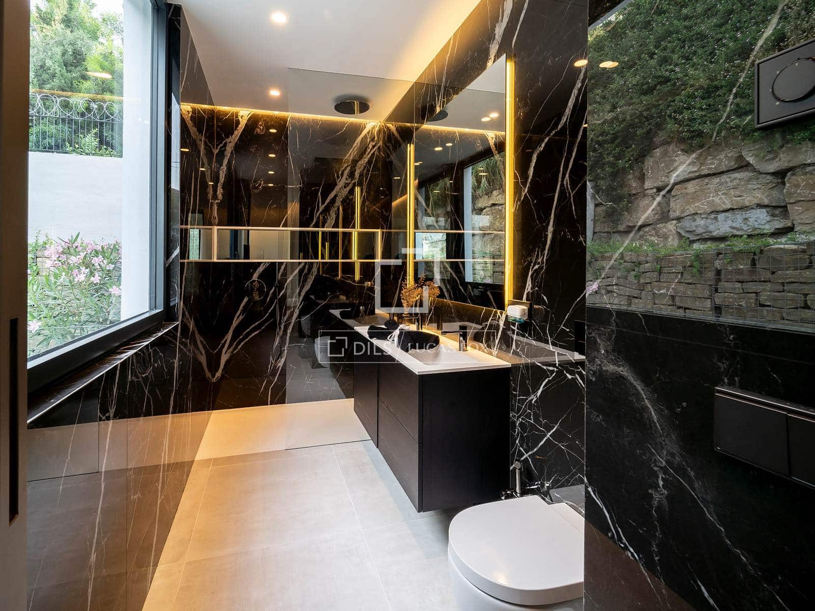 7 slaapkamer Villa te koop in El Paraiso met zwembad - € 6.800.000 (Ref: 9631393)