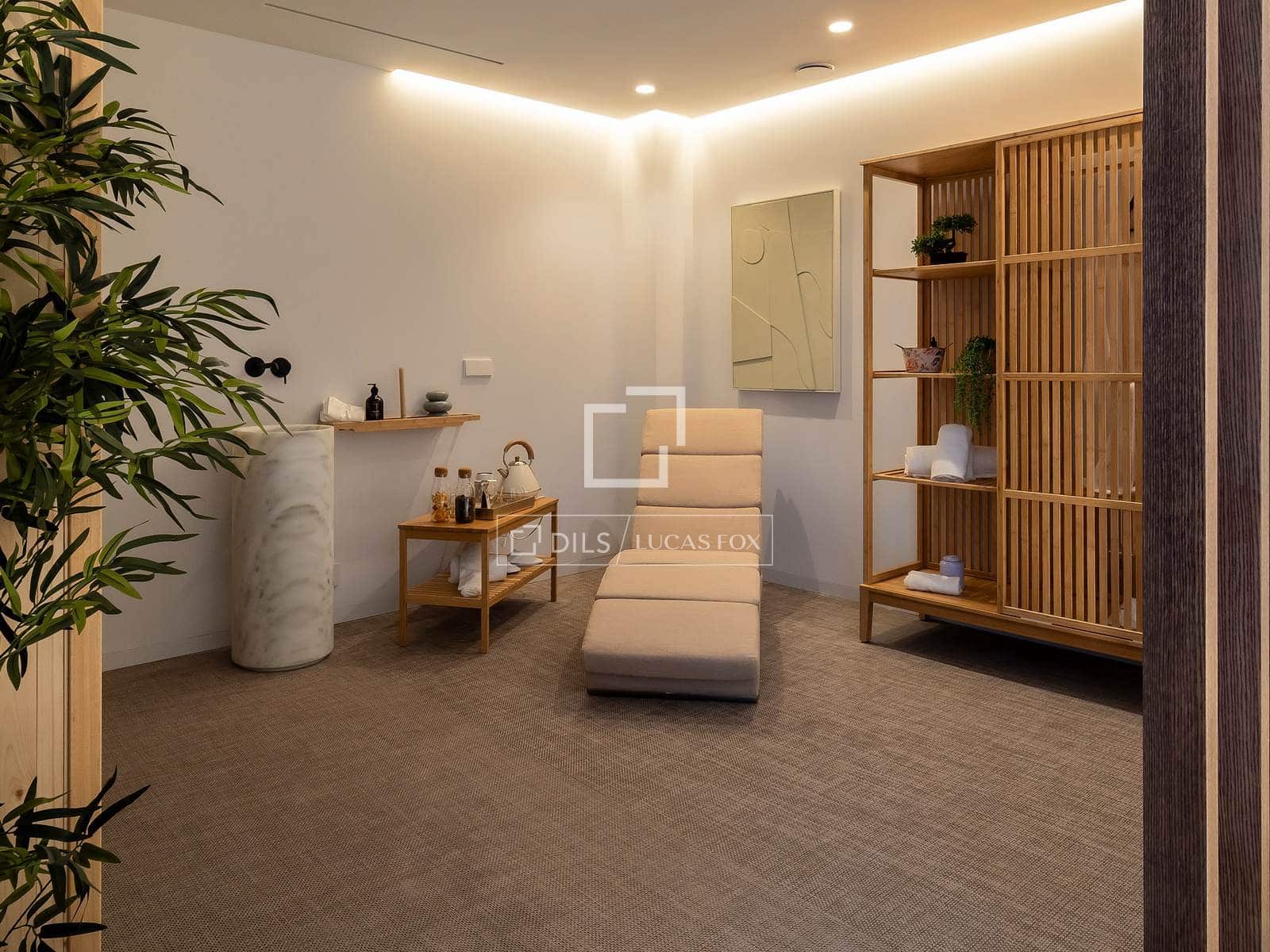 7 slaapkamer Villa te koop in El Paraiso met zwembad - € 6.800.000 (Ref: 9631393)