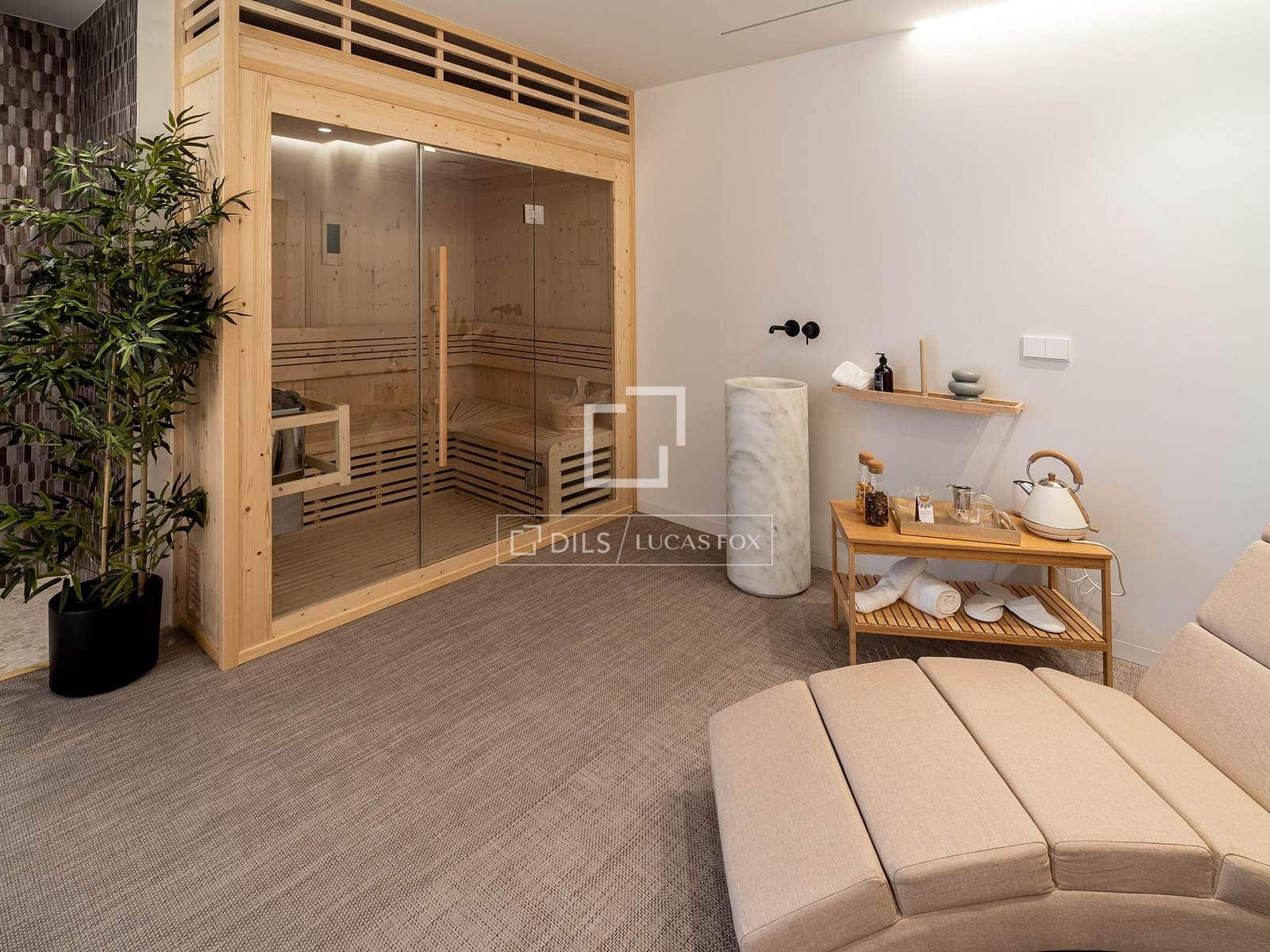 7 slaapkamer Villa te koop in El Paraiso met zwembad - € 6.800.000 (Ref: 9631393)