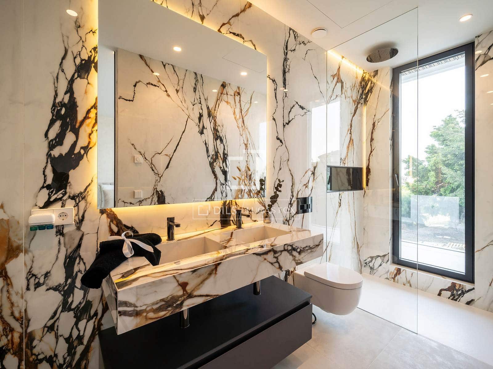 7 slaapkamer Villa te koop in El Paraiso met zwembad - € 6.800.000 (Ref: 9631393)