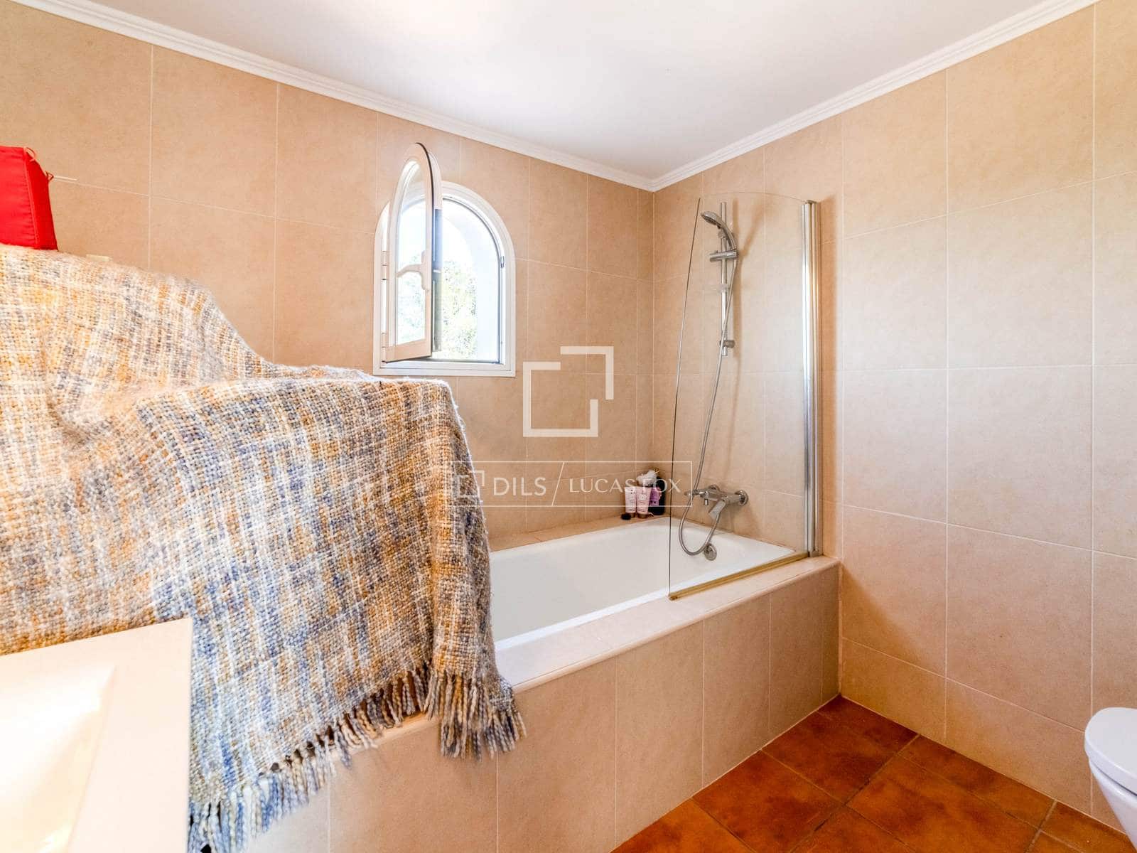 Chalet de 7 habitaciones en Sant Pere de Ribes en venta con piscina - 1.270.000 € (Ref: 9631394)