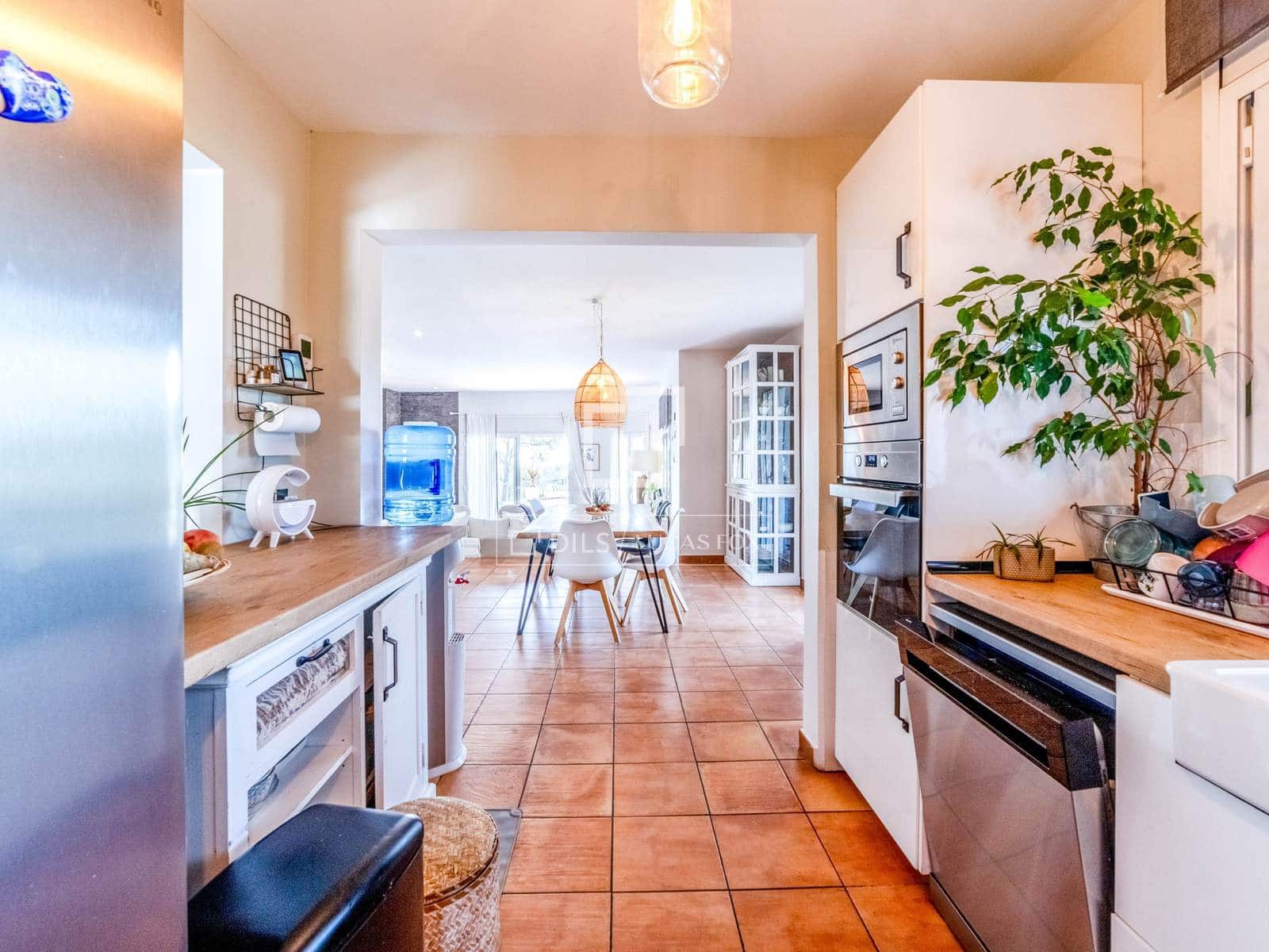 Chalet de 7 habitaciones en Sant Pere de Ribes en venta con piscina - 1.270.000 € (Ref: 9631394)