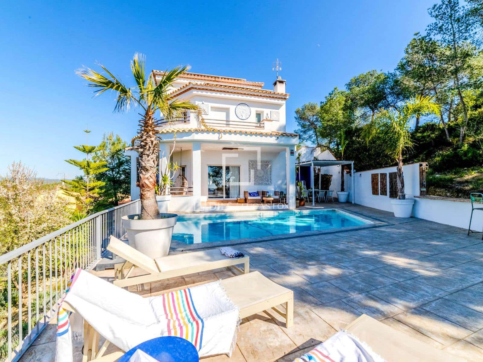 Chalet de 7 habitaciones en Sant Pere de Ribes en venta con piscina - 1.270.000 € (Ref: 9631394)