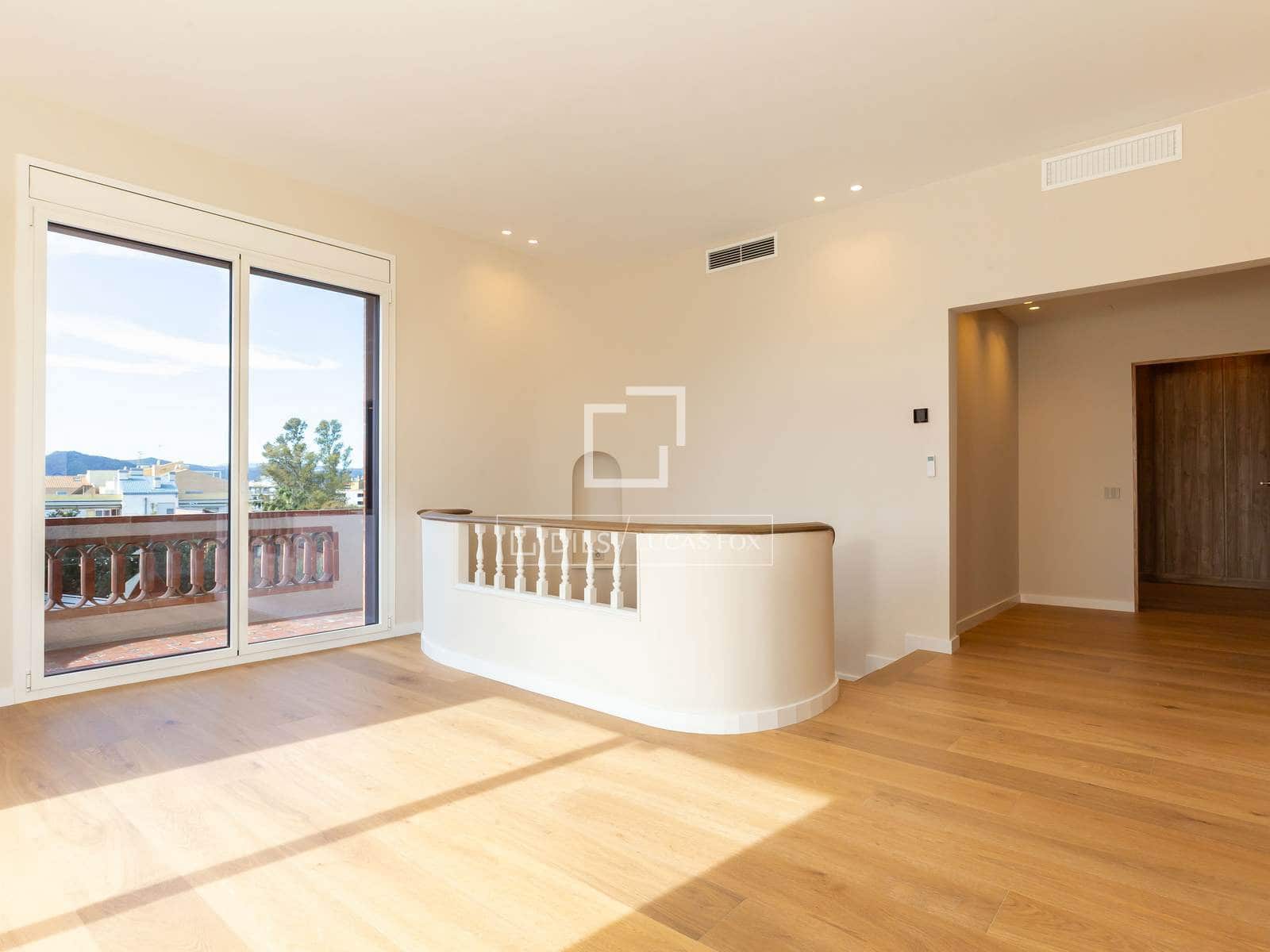 5 bedroom Villa for sale in Sant Just Desvern with pool garage - € 3,275,000 (Ref: 9631395)