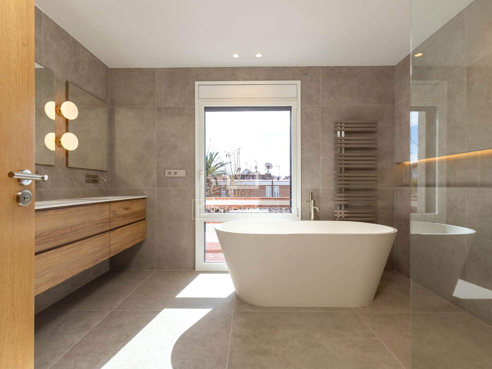 5 bedroom Villa for sale in Sant Just Desvern with pool garage - € 3,275,000 (Ref: 9631395)