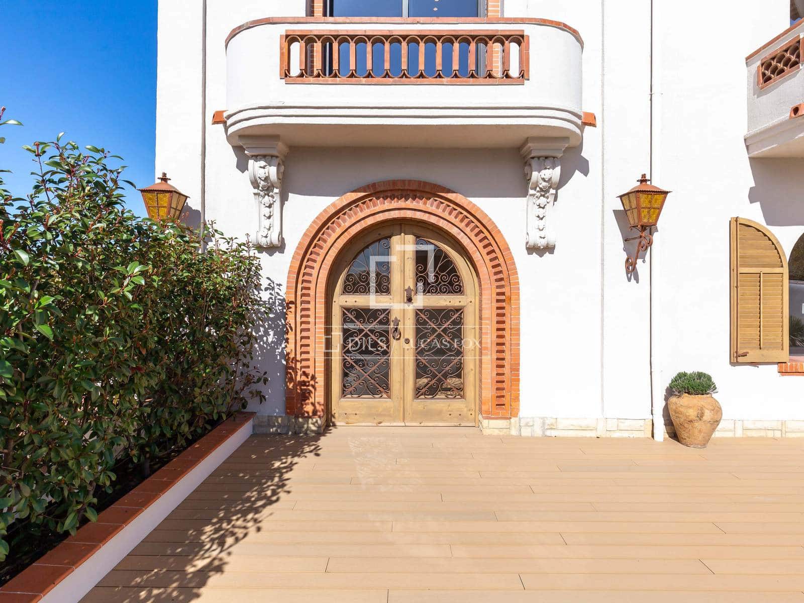 5 bedroom Villa for sale in Sant Just Desvern with pool garage - € 3,275,000 (Ref: 9631395)