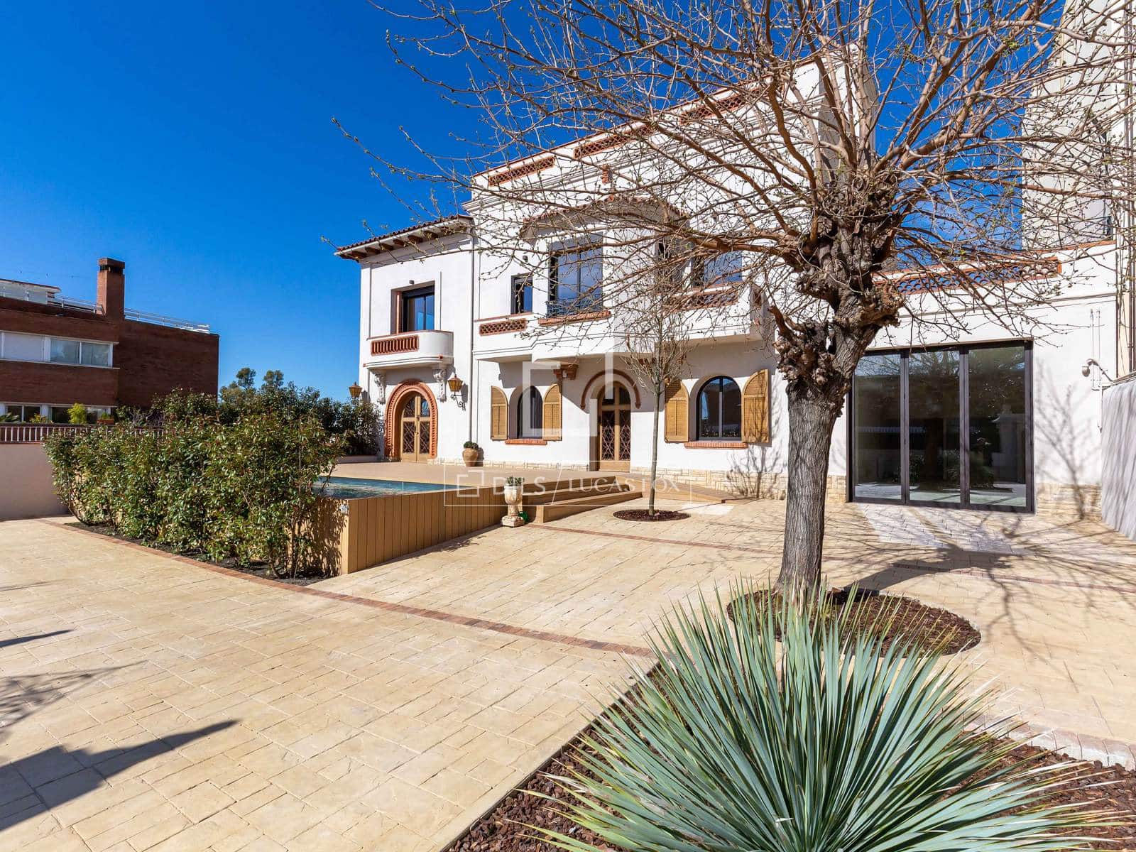5 bedroom Villa for sale in Sant Just Desvern with pool garage - € 3,275,000 (Ref: 9631395)