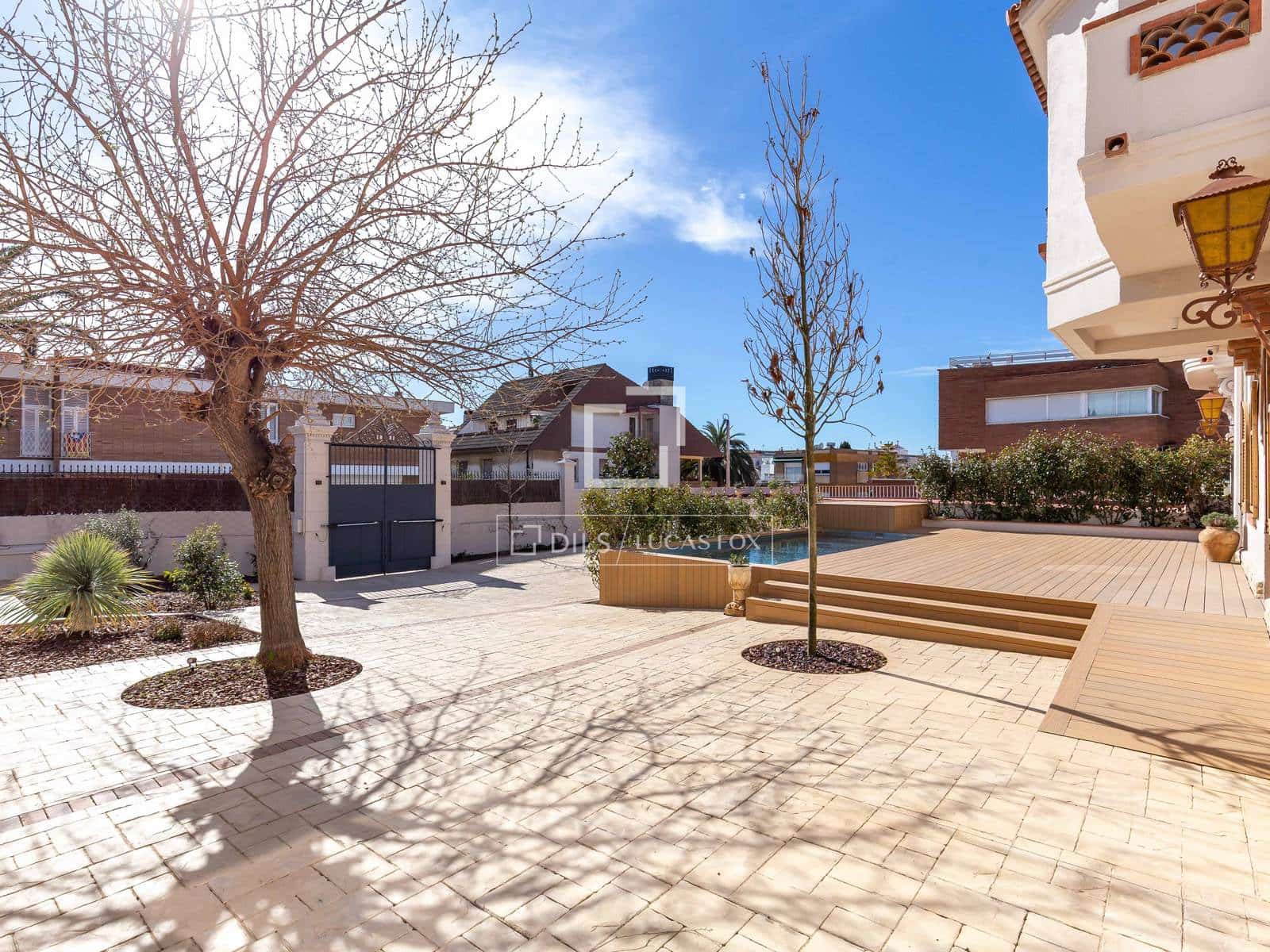 5 bedroom Villa for sale in Sant Just Desvern with pool garage - € 3,275,000 (Ref: 9631395)