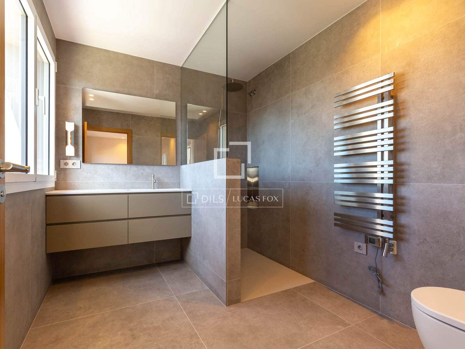 5 bedroom Villa for sale in Sant Just Desvern with pool garage - € 3,275,000 (Ref: 9631395)