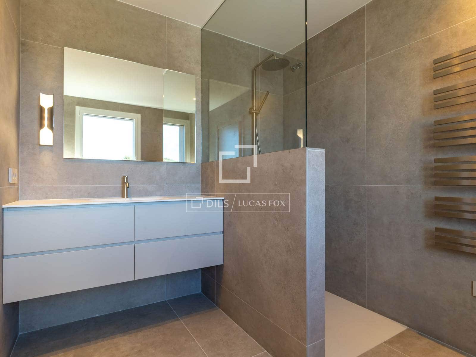 5 bedroom Villa for sale in Sant Just Desvern with pool garage - € 3,275,000 (Ref: 9631395)