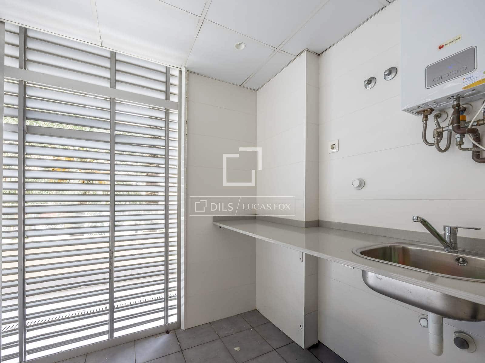 2 makuuhuone Huoneisto vuokrattavana paikassa Valencia kaupunki mukana 
autotalli - 2 000 € (Ref: 9631396)