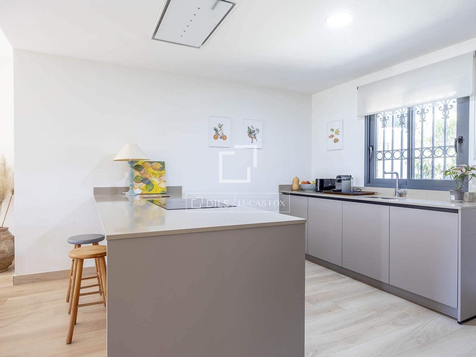 4 sovrum Villa till salu i Godella med pool garage - 940 000 € (Ref: 9631397)