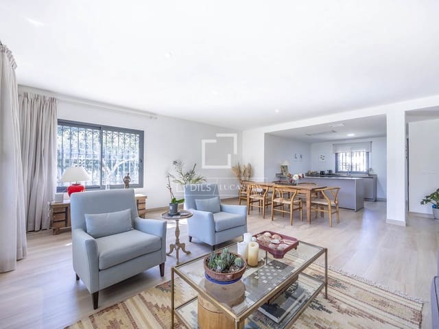 4 sovrum Villa till salu i Godella med pool garage - 940 000 € (Ref: 9631397)