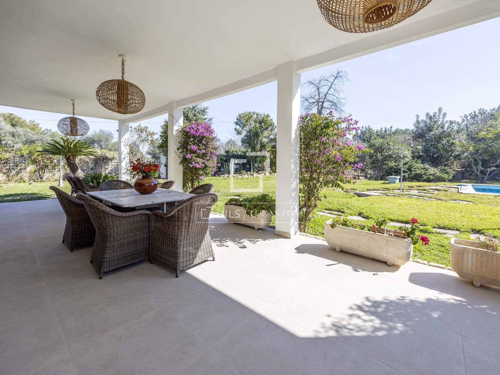 4 sovrum Villa till salu i Godella med pool garage - 940 000 € (Ref: 9631397)