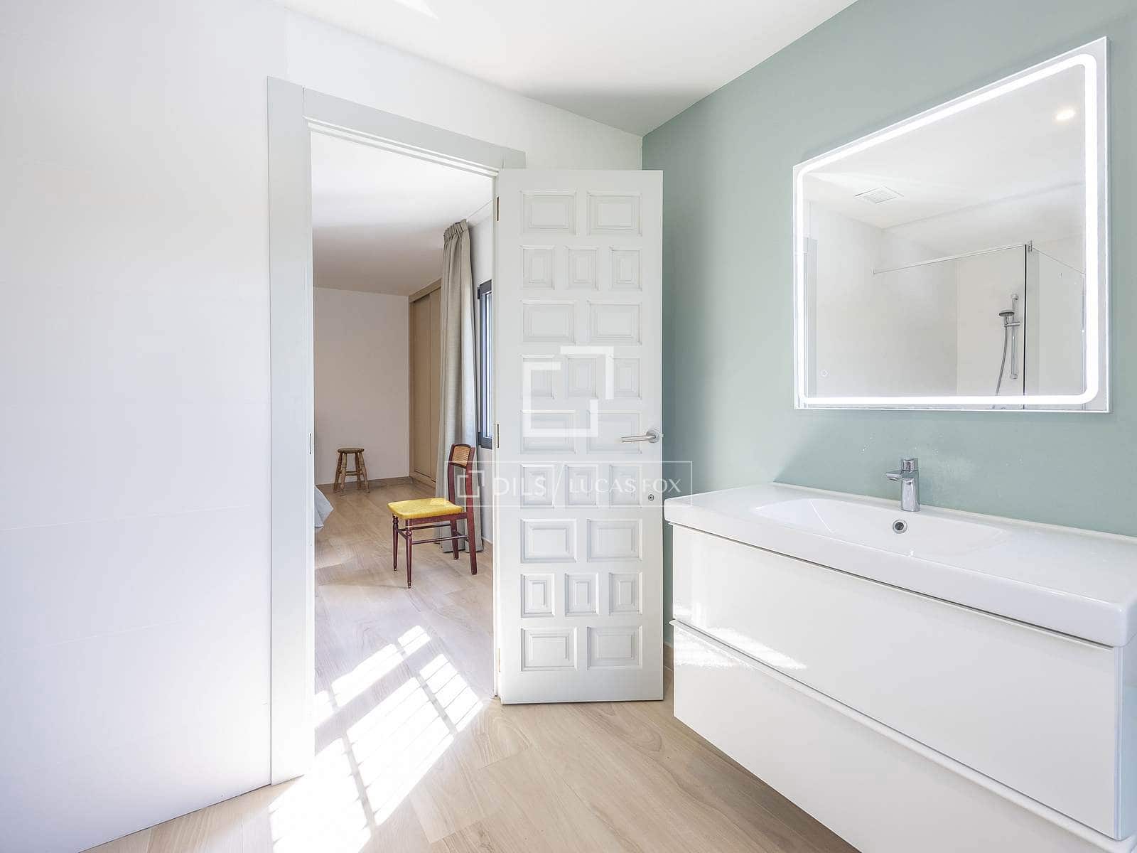 4 sovrum Villa till salu i Godella med pool garage - 940 000 € (Ref: 9631397)