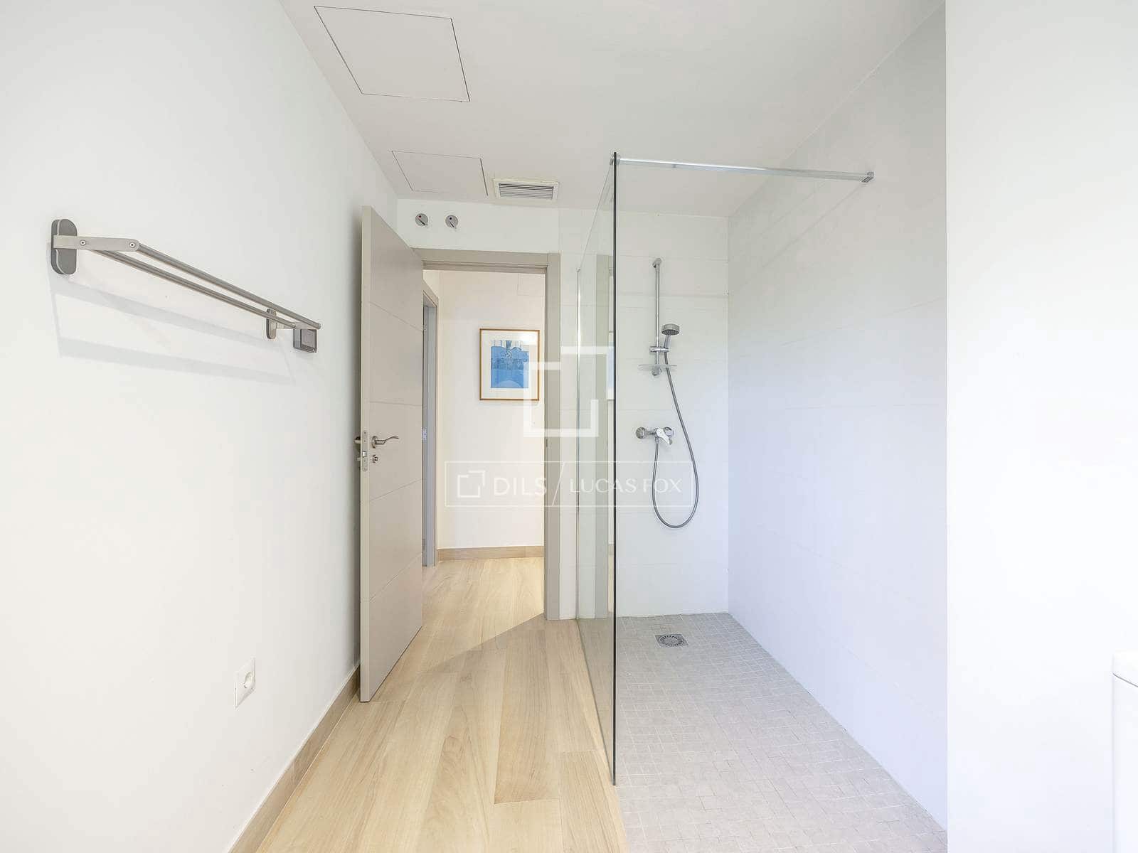 4 sovrum Villa till salu i Godella med pool garage - 940 000 € (Ref: 9631397)