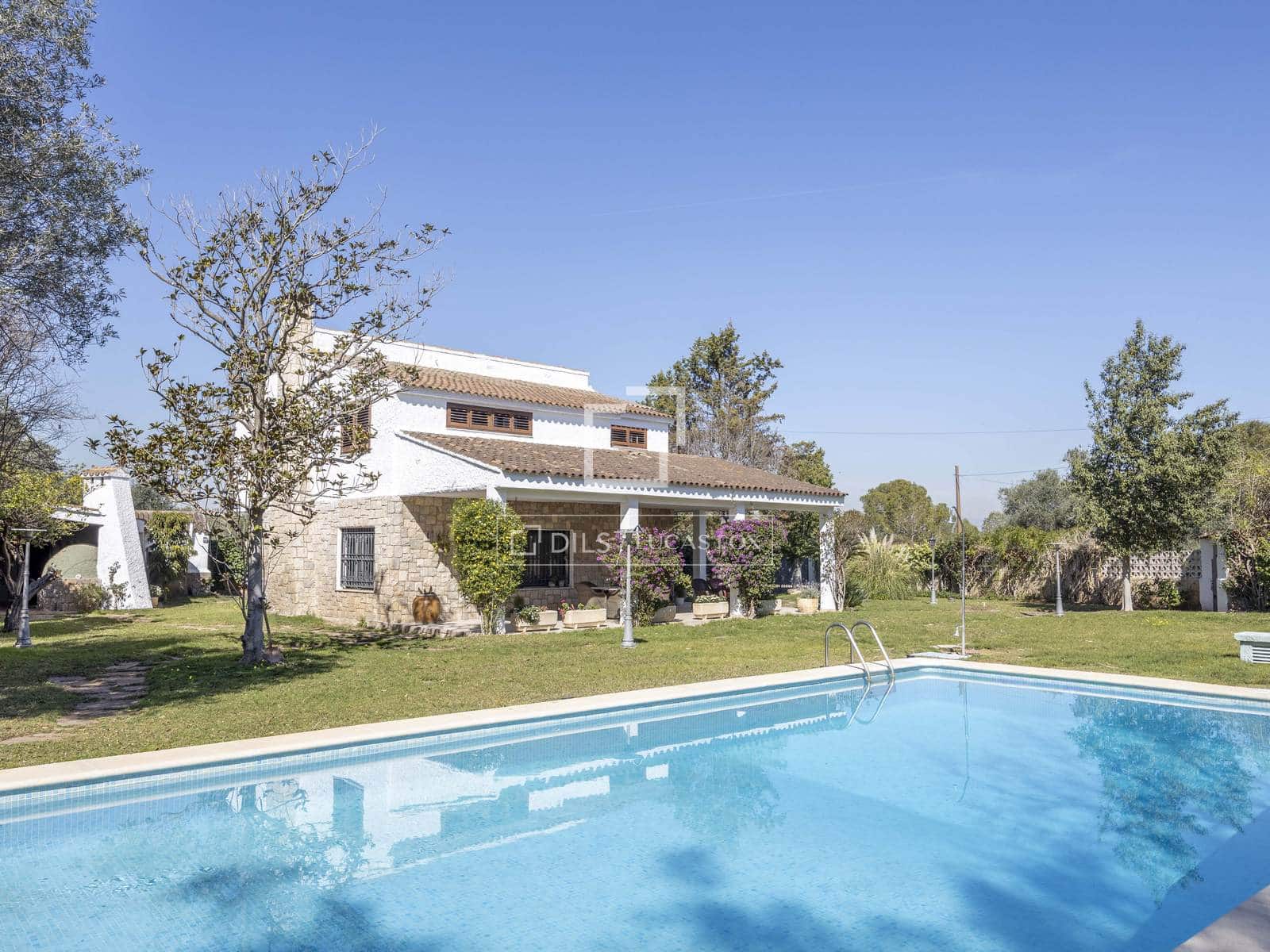 4 sovrum Villa till salu i Godella med pool garage - 940 000 € (Ref: 9631397)