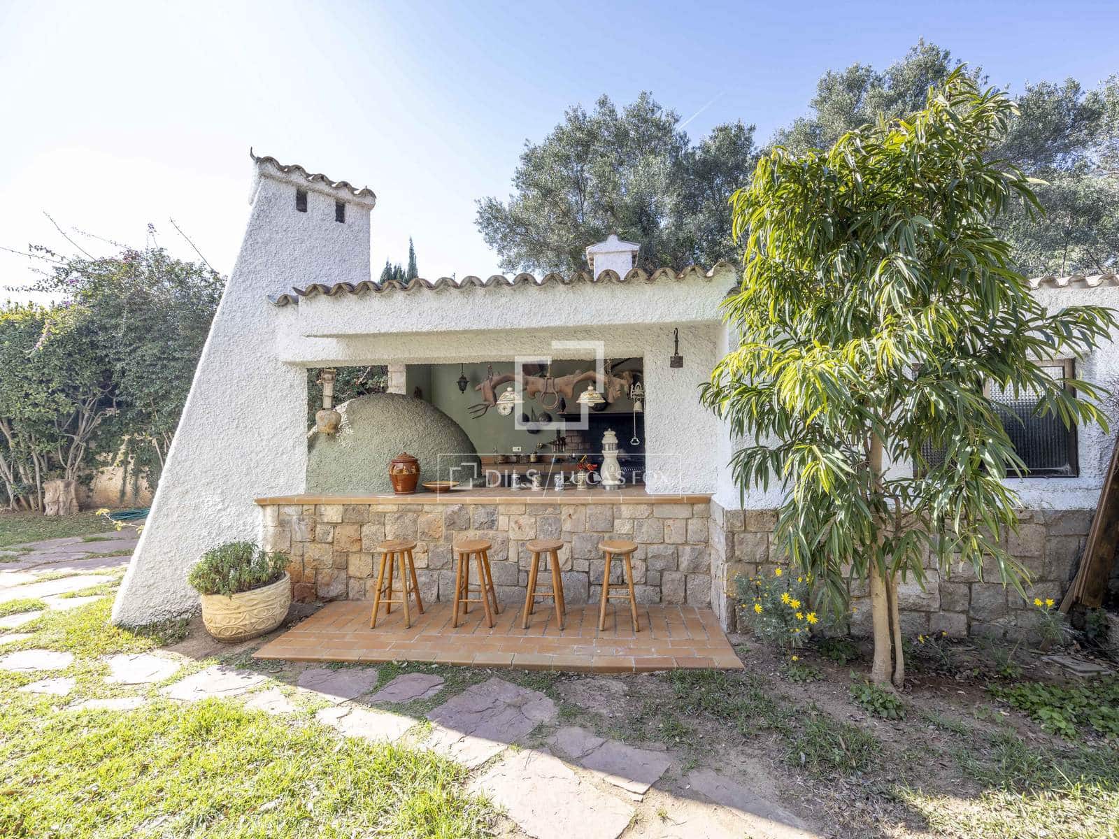 4 sovrum Villa till salu i Godella med pool garage - 940 000 € (Ref: 9631397)