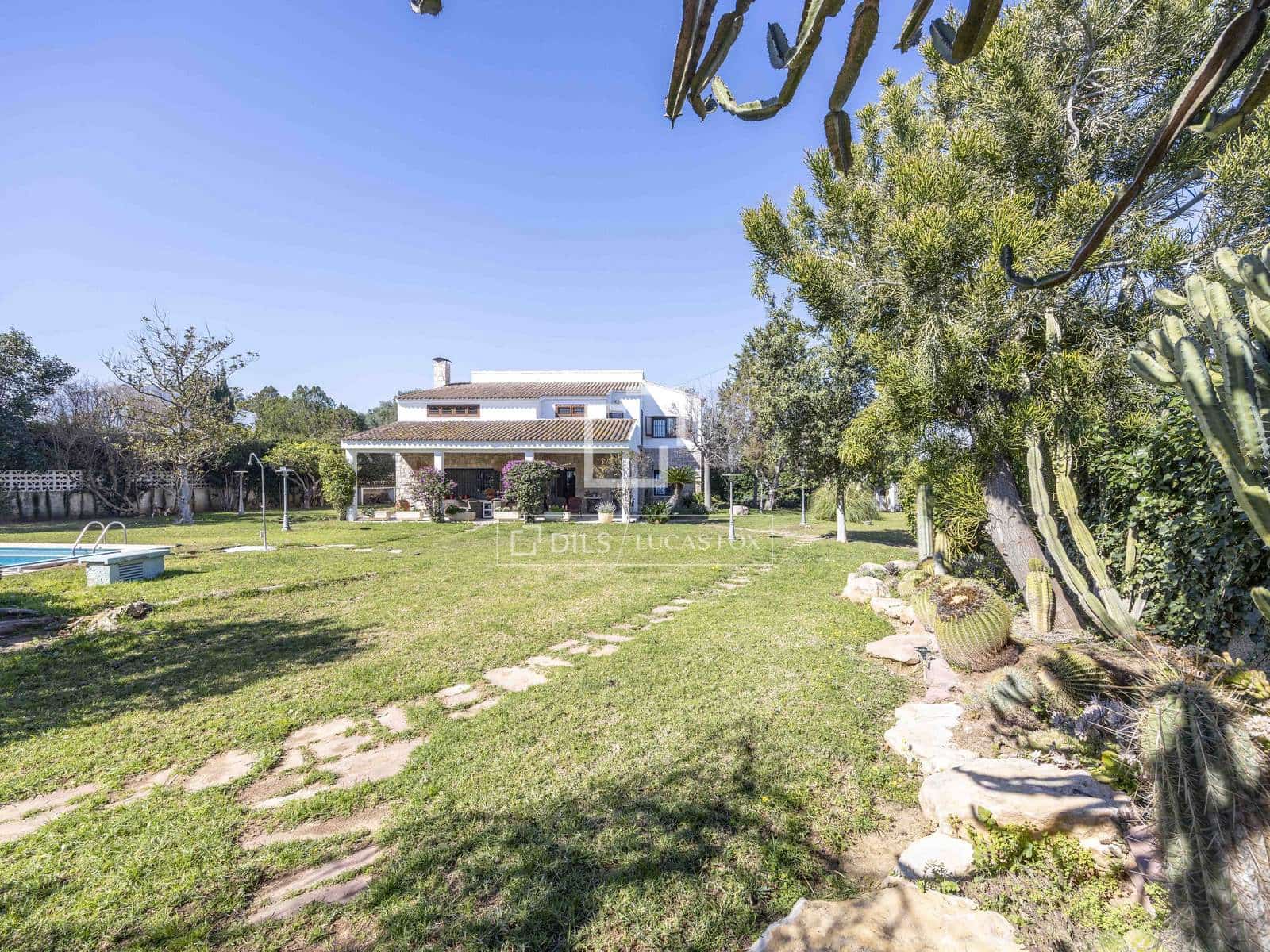 4 sovrum Villa till salu i Godella med pool garage - 940 000 € (Ref: 9631397)