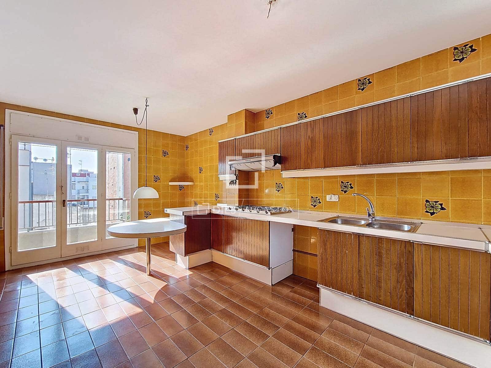 6 slaapkamer Appartement te koop in Vilanova i la Geltru - € 550.000 (Ref: 9631803)