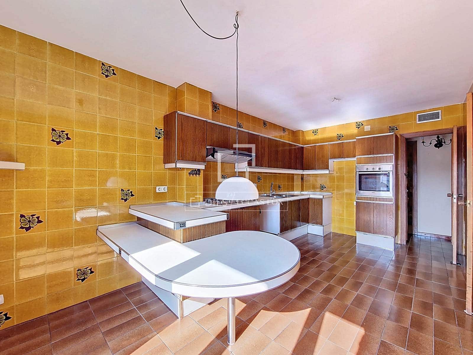 6 slaapkamer Appartement te koop in Vilanova i la Geltru - € 550.000 (Ref: 9631803)