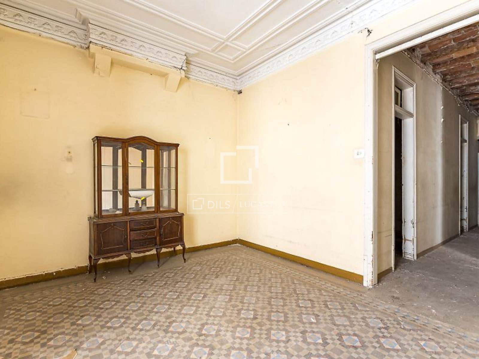 4 bedroom Apartment for sale in Barcelona city - € 950,000 (Ref: 9631804)