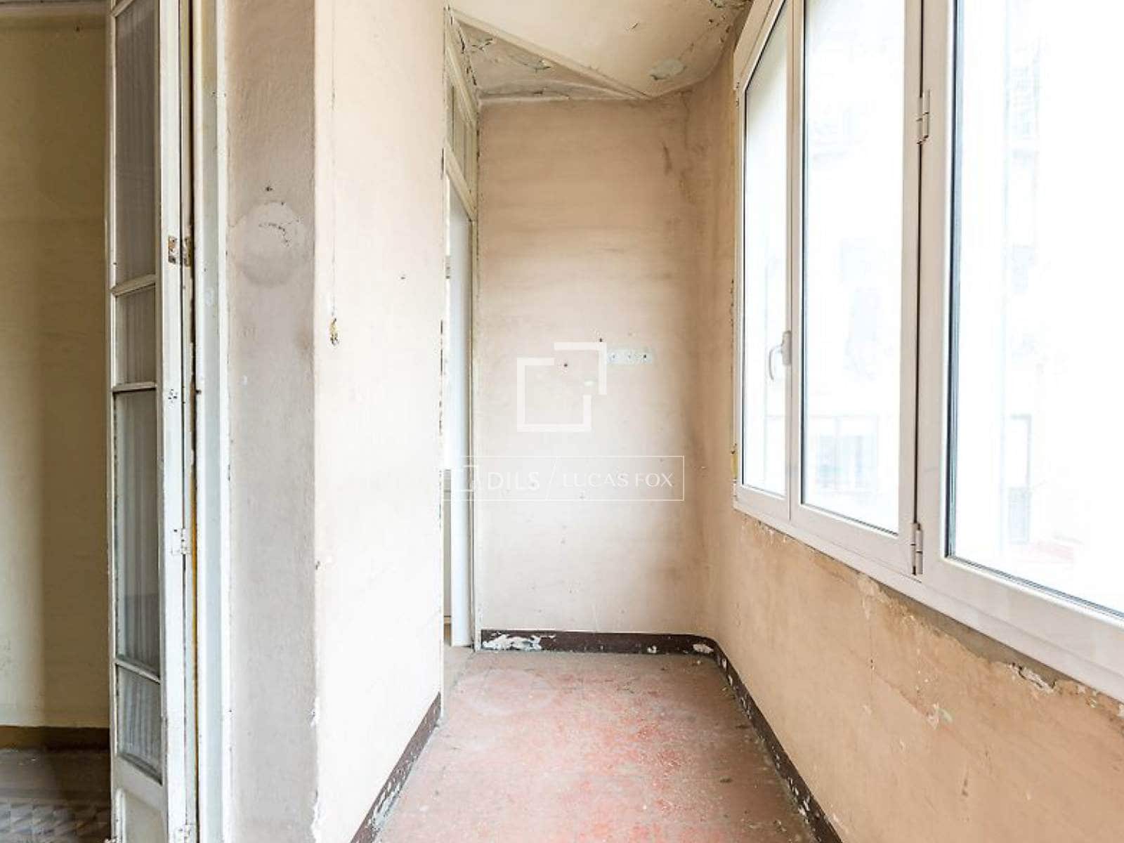 4 bedroom Apartment for sale in Barcelona city - € 950,000 (Ref: 9631804)