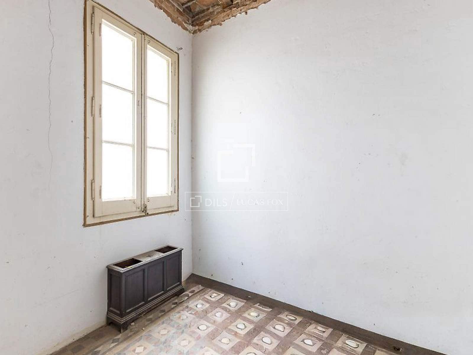 4 bedroom Apartment for sale in Barcelona city - € 950,000 (Ref: 9631804)