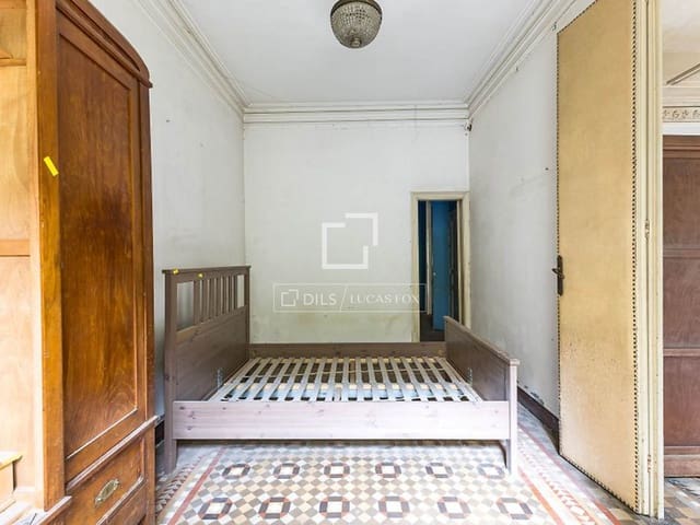 4 bedroom Apartment for sale in Barcelona city - € 950,000 (Ref: 9631804)