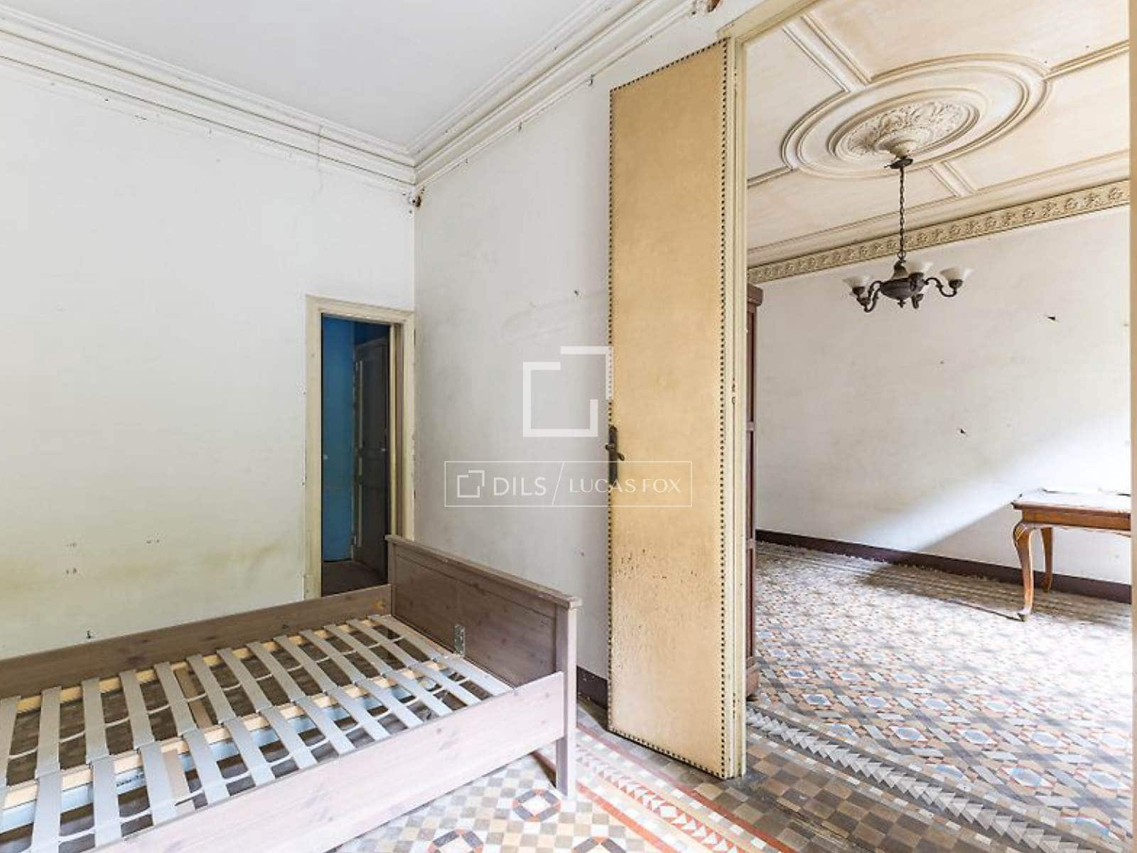 4 bedroom Apartment for sale in Barcelona city - € 950,000 (Ref: 9631804)